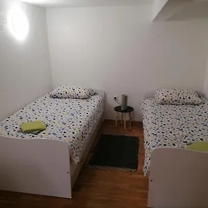 Tia , Rijeka Kroatië